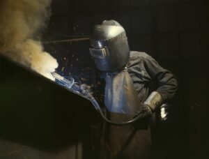 do welders make good money